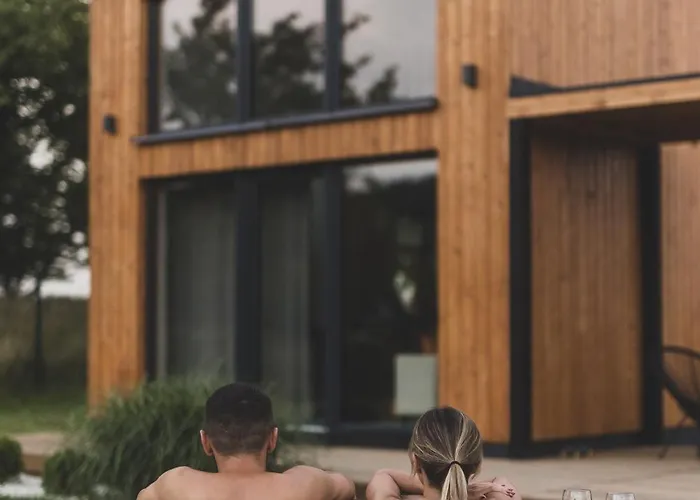 הוילה Sady  Okno Na Sleze תמונה