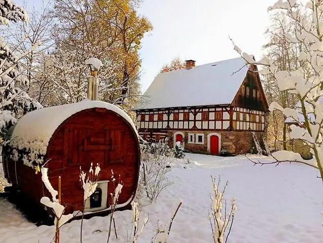 Chatka Zimorodka Z Sauna Pielgrzymka fotorgafie