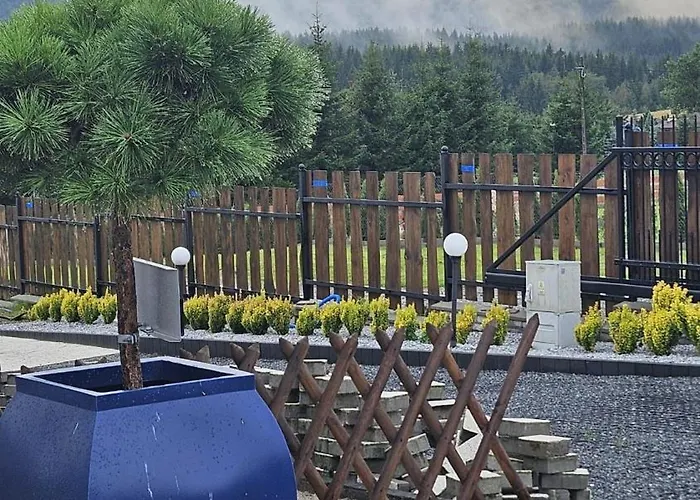 Jagodowy Ski&Spa DeLux apartamenty z widokiem na góry,4km od Zieleniec Ski Arena Podgrzewany basen zewnętrzny latem,bilard,Wi-Fi w cenie Restauracja,balia,sauna na miejscu Lasowka foto